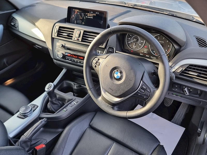 BMW 2 Series 220d SE - U7345