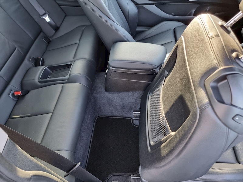 BMW 2 Series 220d SE - U7345