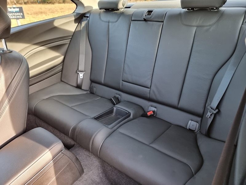 BMW 2 Series 220d SE - U7345