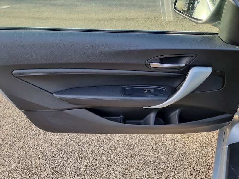 BMW 2 Series 220d SE - U7345