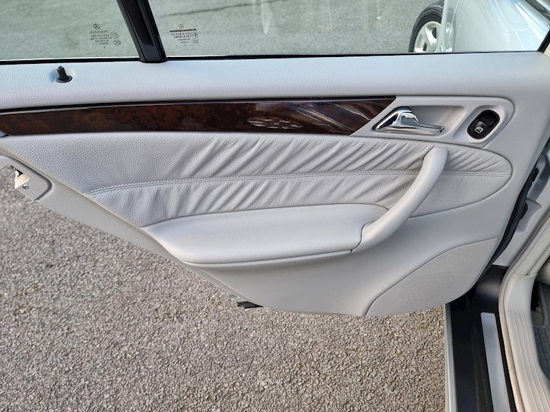 Mercedes-Benz C Class C220 CDI Elegance SE - U7347