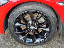 Jaguar XF d Portfolio 