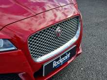 Jaguar XF d Portfolio 