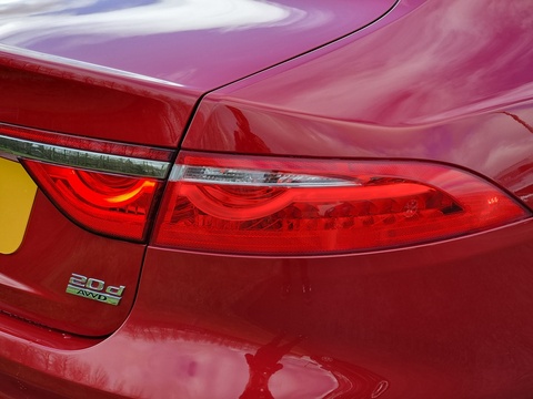 2.0d Portfolio Saloon 4dr Diesel Auto AWD Euro 6 (s/s) (180 ps)