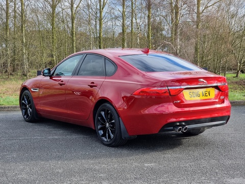 2.0d Portfolio Saloon 4dr Diesel Auto AWD Euro 6 (s/s) (180 ps)