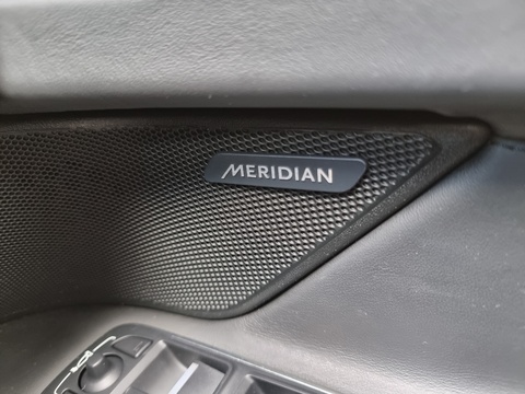 2.0d Portfolio Saloon 4dr Diesel Auto AWD Euro 6 (s/s) (180 ps)