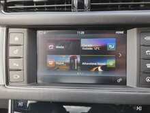 Jaguar XF d Portfolio 