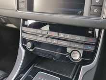 Jaguar XF d Portfolio 