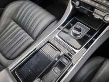 Jaguar XF d Portfolio 