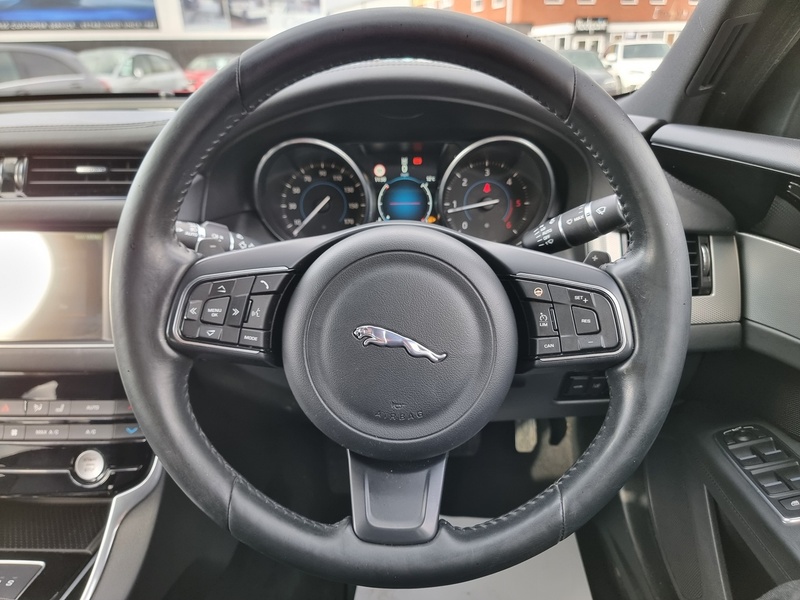 Jaguar XF d Portfolio - U7353