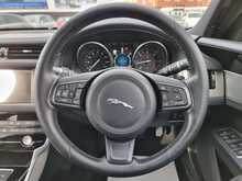 Jaguar XF d Portfolio 