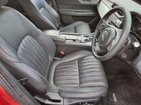 2.0d Portfolio Saloon 4dr Diesel Auto AWD Euro 6 (s/s) (180 ps)