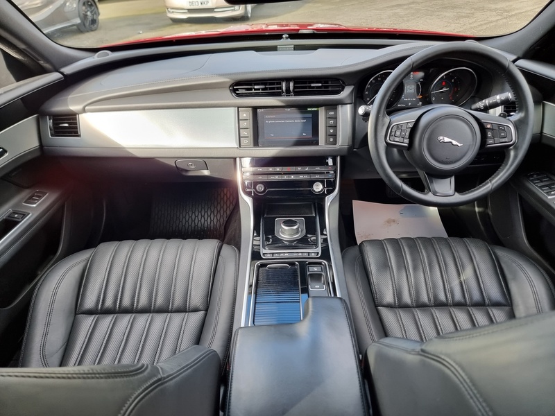 Jaguar XF d Portfolio - U7353