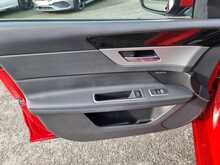 Jaguar XF d Portfolio 