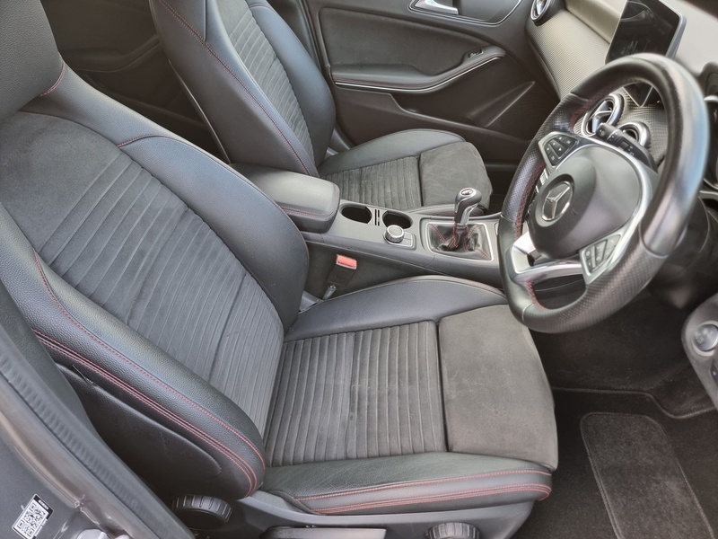 Mercedes-Benz A Class A200d AMG Line - U7355