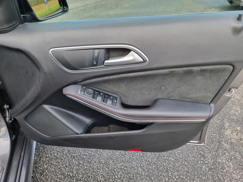 Mercedes-Benz A Class A200d AMG Line - U7355