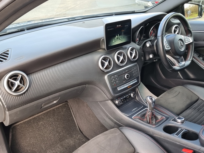 Mercedes-Benz A Class A200d AMG Line - U7355