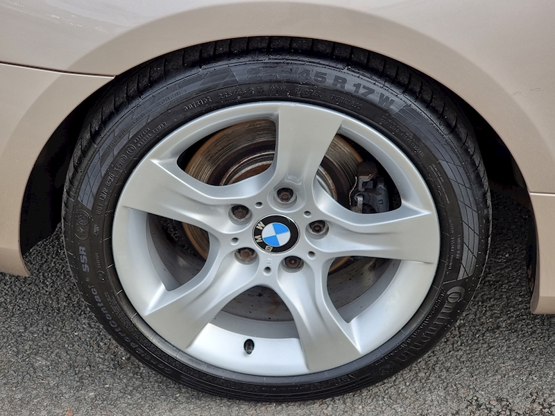 BMW 3 Series 320i SE - U7356