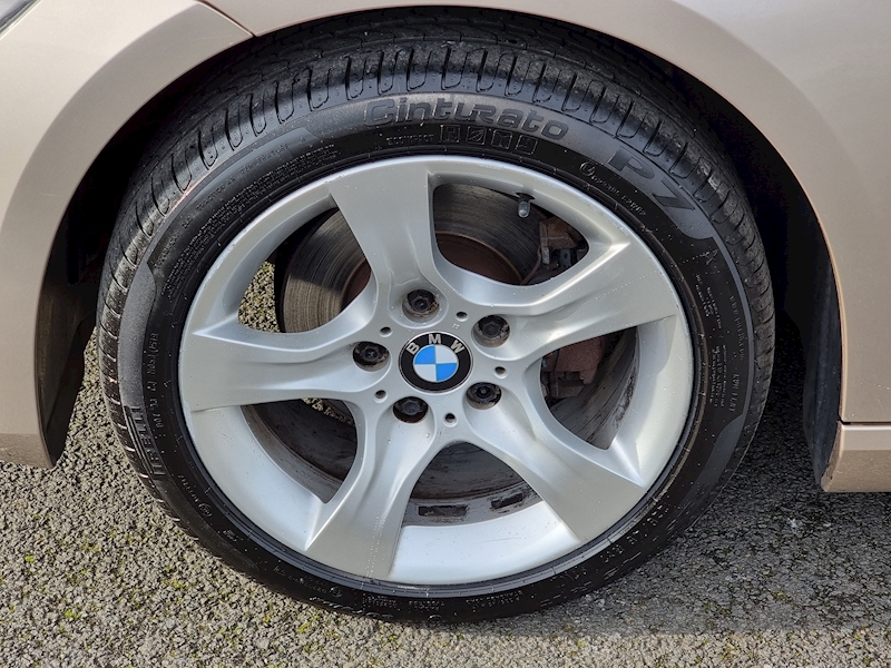 BMW 3 Series 320i SE - U7356