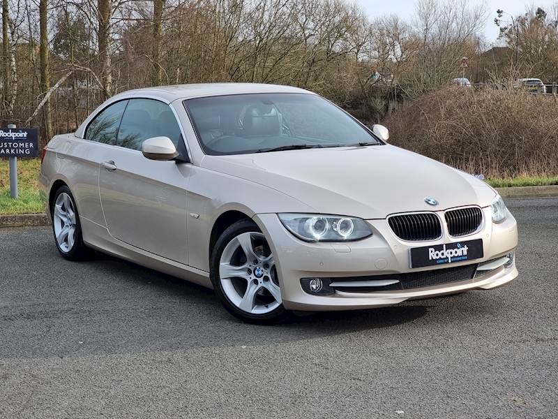 BMW 3 Series 320i SE - U7356