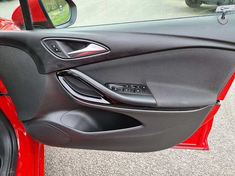 Vauxhall Astra i Turbo SRi - U7357