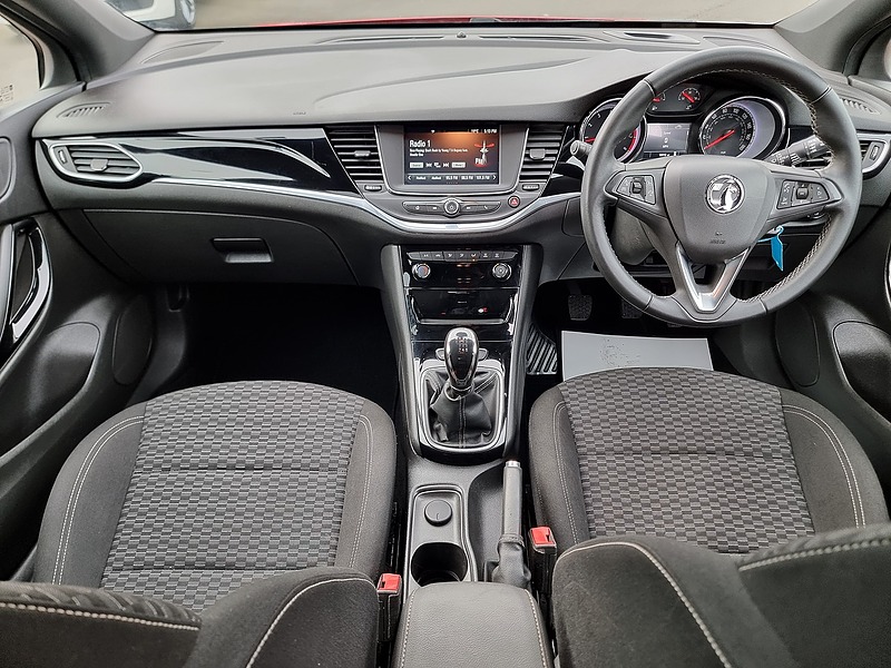 Vauxhall Astra i Turbo SRi - U7357