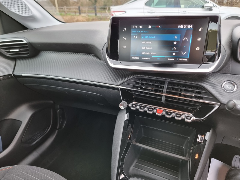 Peugeot 208 PureTech Active - U7368