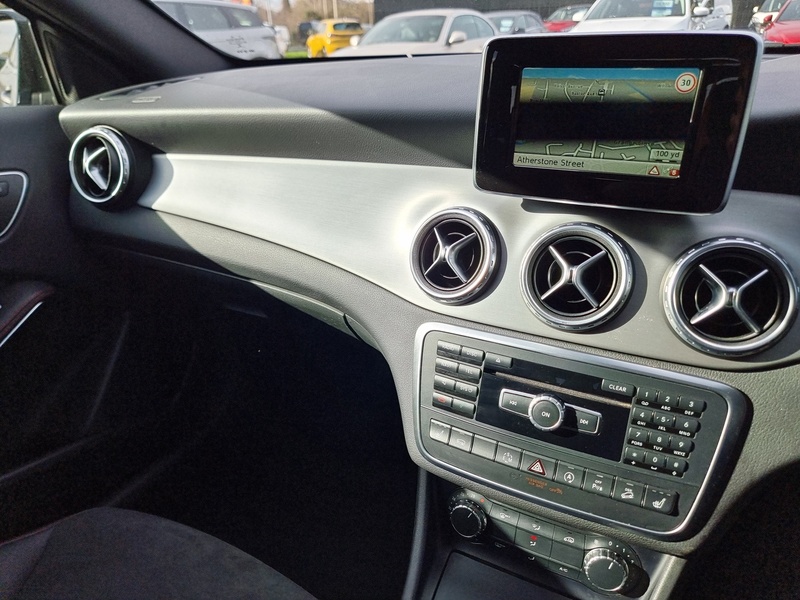 Mercedes-Benz GLA Class GLA220 CDI AMG Line - U7372