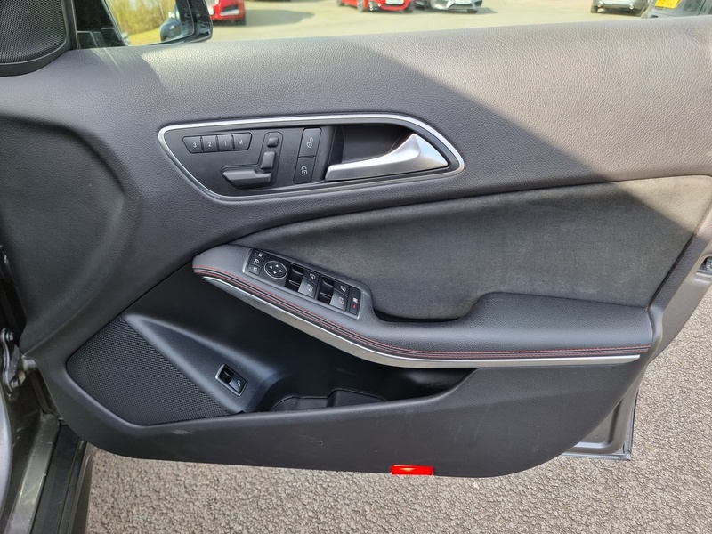 Mercedes-Benz GLA Class GLA220 CDI AMG Line - U7372