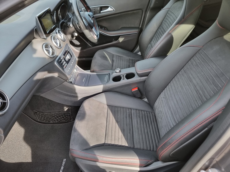 Mercedes-Benz GLA Class GLA220 CDI AMG Line - U7372