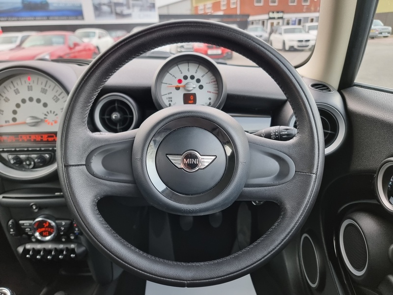 MINI Hatch One Pimlico - U7379