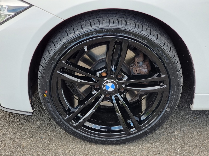 BMW 3 Series 330d M Sport - U7384