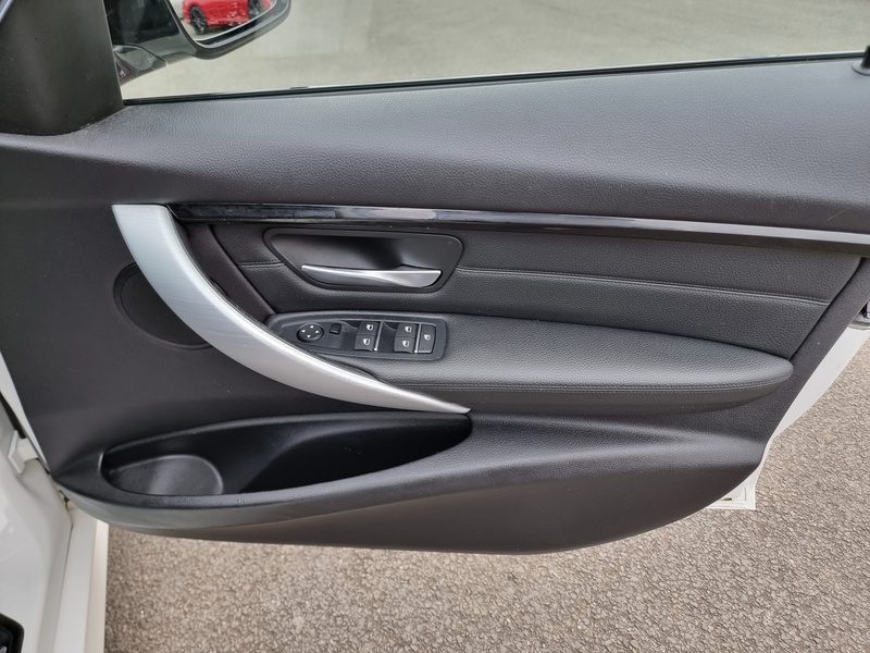 BMW 3 Series 330d M Sport - U7384