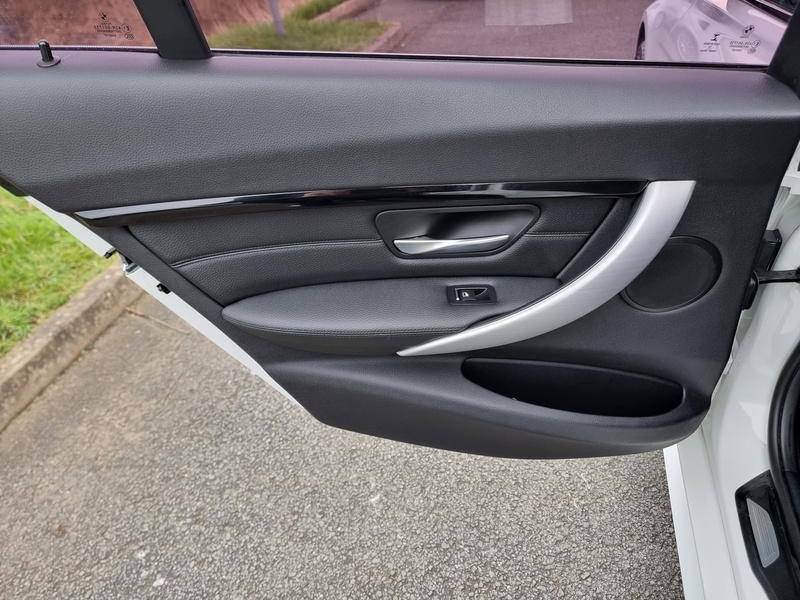 BMW 3 Series 330d M Sport - U7384