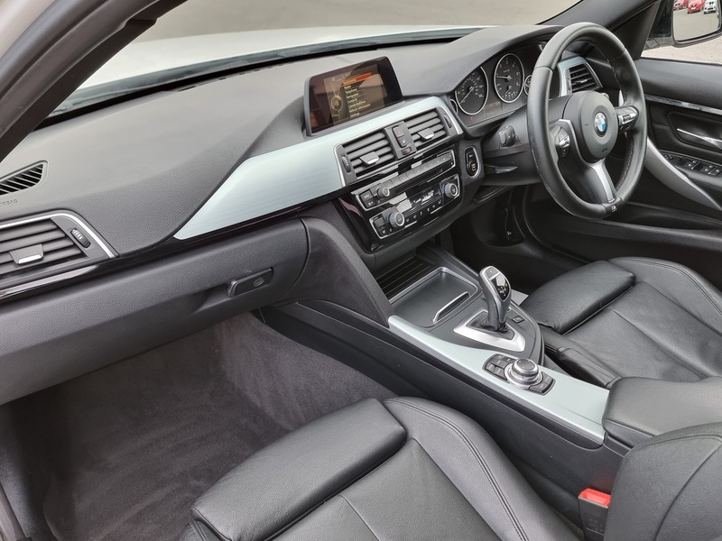 BMW 3 Series 330d M Sport - U7384