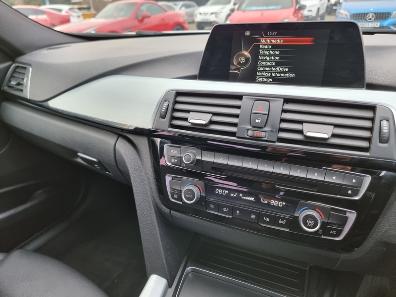 BMW 3 Series 330d M Sport - U7384