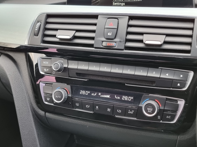 BMW 3 Series 330d M Sport - U7384