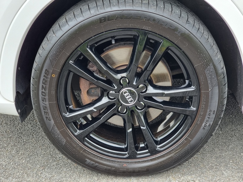 Audi Q3 TDI S line - U7388