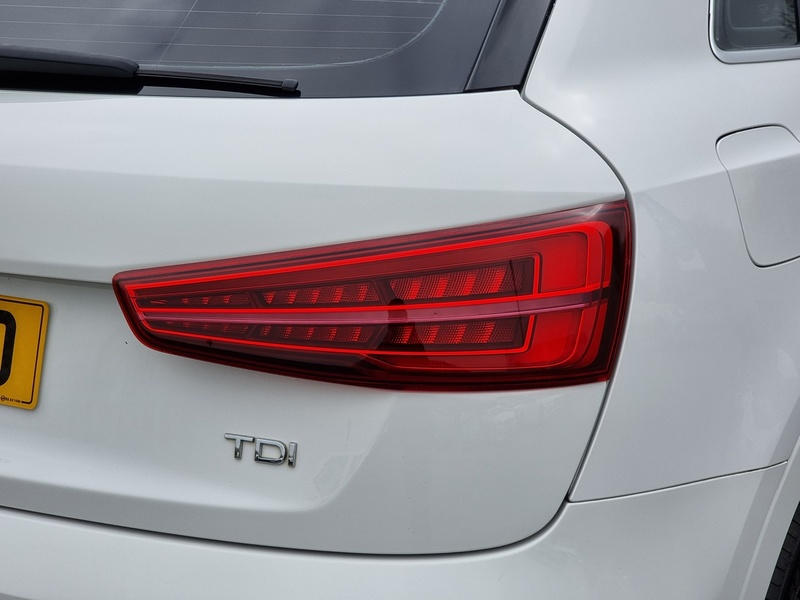 Audi Q3 TDI S line - U7388