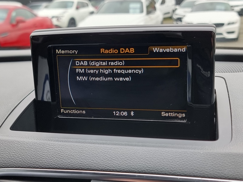 Audi Q3 TDI S line - U7388