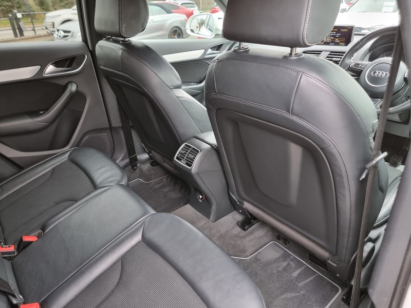 Audi Q3 TDI S line - U7388