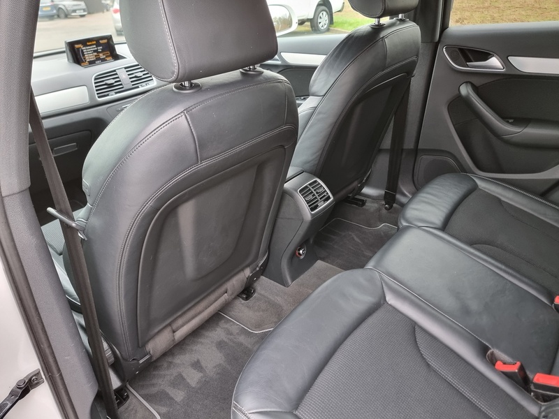 Audi Q3 TDI S line - U7388