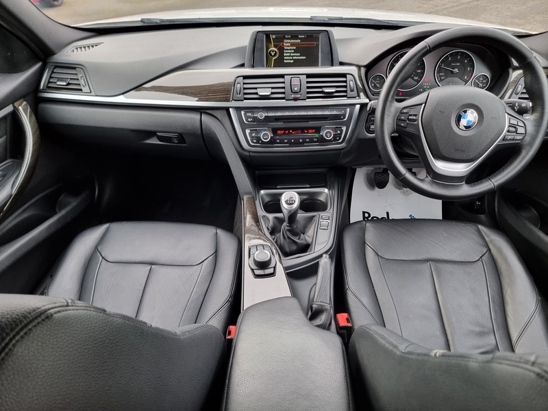 BMW 3 Series 320d Luxury - U7389