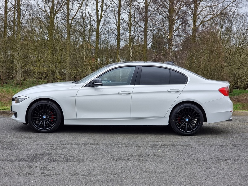 BMW 3 Series 320d Luxury - U7389