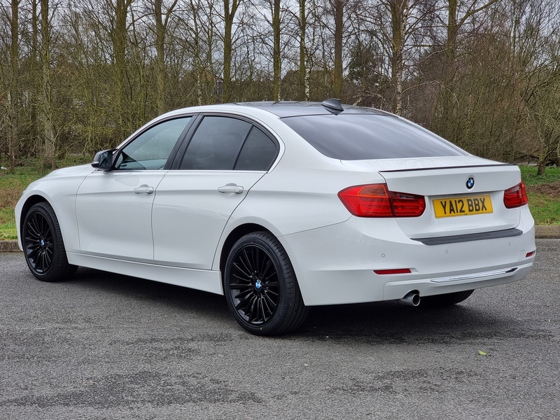 BMW 3 Series 320d Luxury - U7389