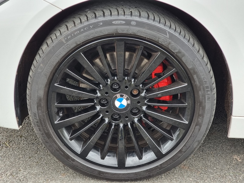 BMW 3 Series 320d Luxury - U7389