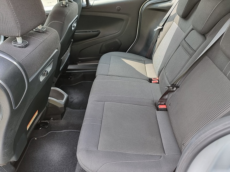 Ford B-Max T EcoBoost Titanium - U7393