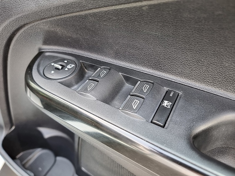 Ford B-Max T EcoBoost Titanium - U7393