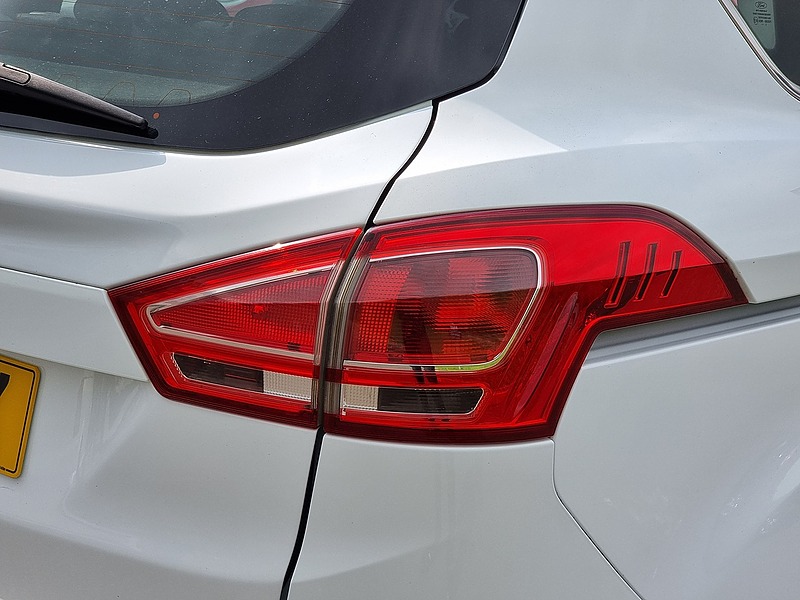 Ford B-Max T EcoBoost Titanium - U7393