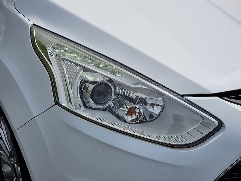 Ford B-Max T EcoBoost Titanium - U7393